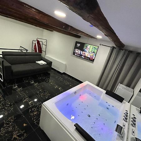 Giovanni Luxury Suites ナポリ エクステリア 写真