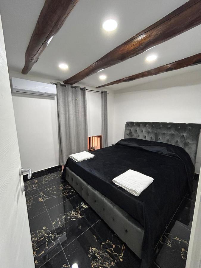 Giovanni Luxury Suites ナポリ エクステリア 写真