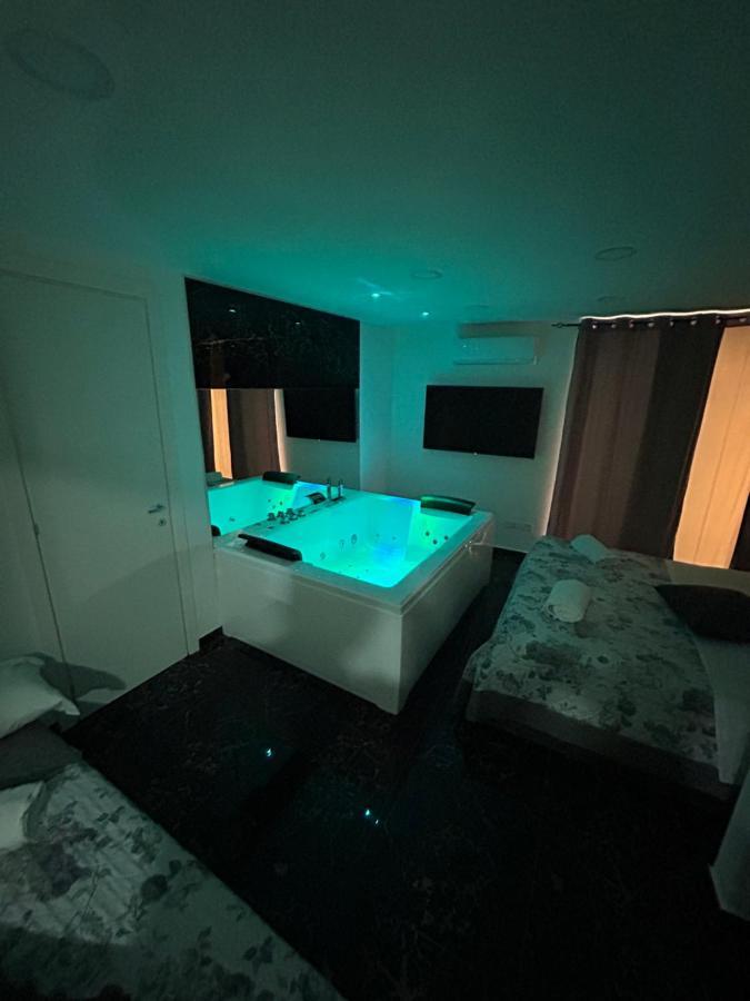 Giovanni Luxury Suites ナポリ エクステリア 写真