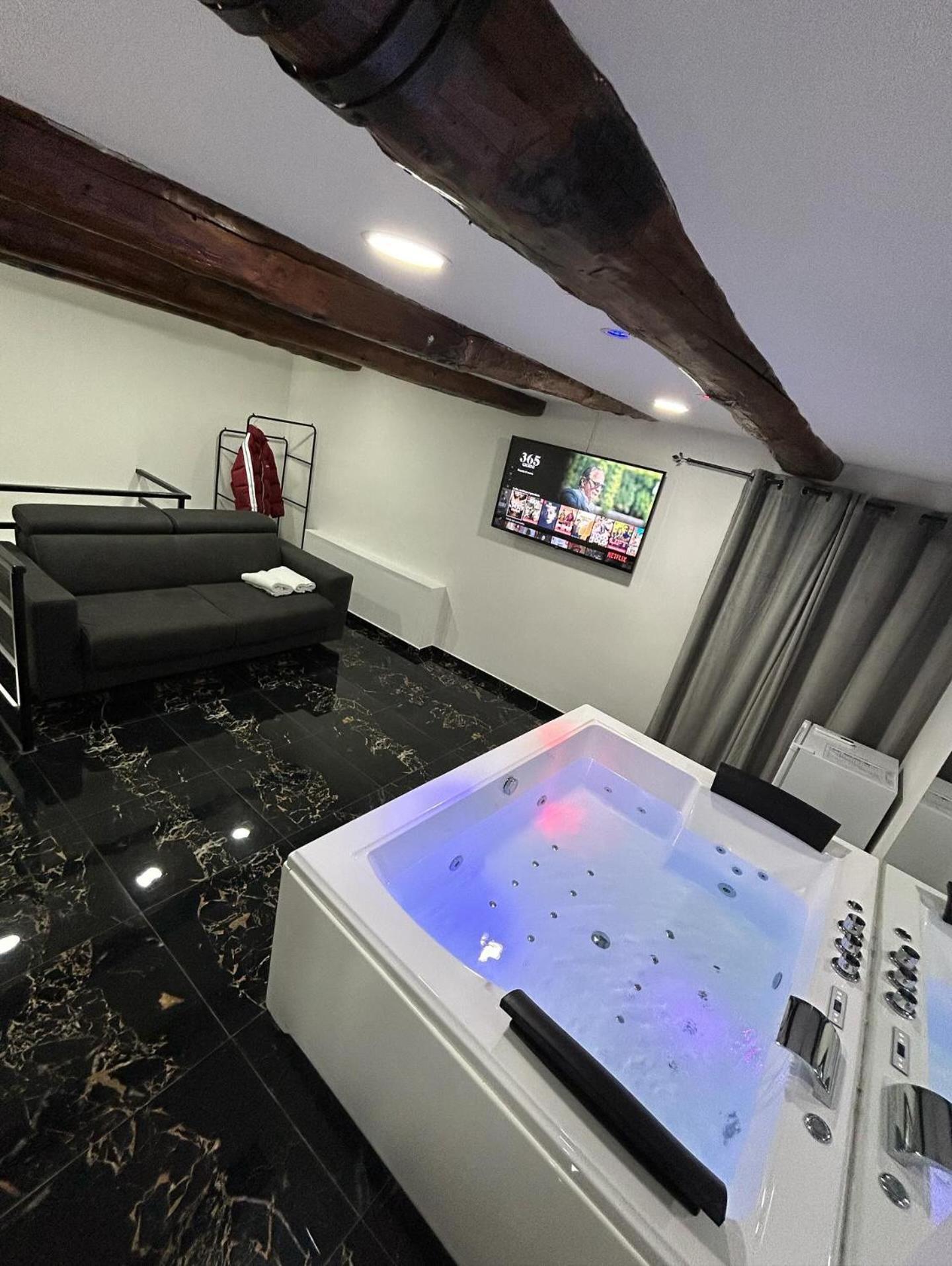Giovanni Luxury Suites ナポリ エクステリア 写真