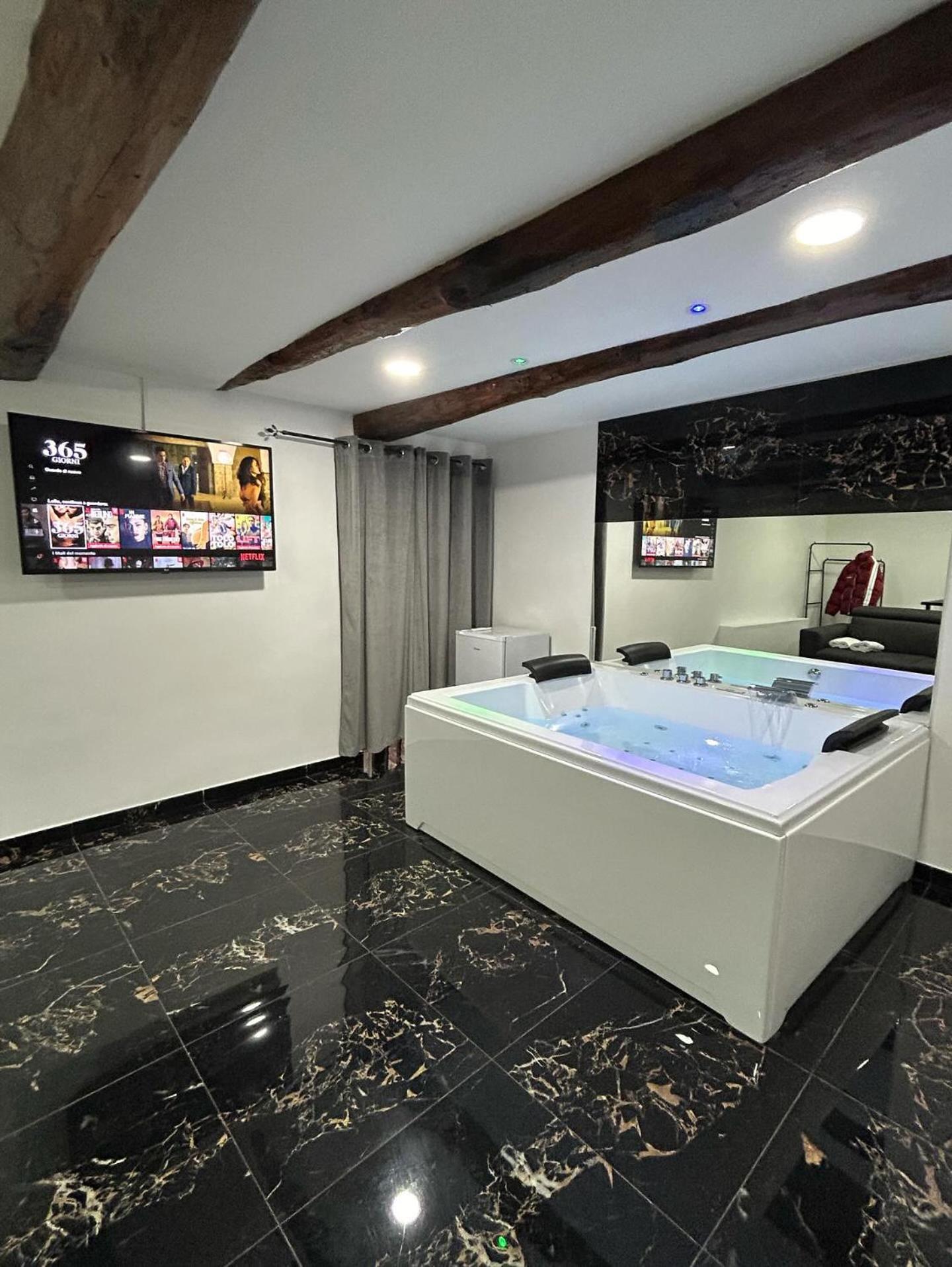 Giovanni Luxury Suites ナポリ エクステリア 写真