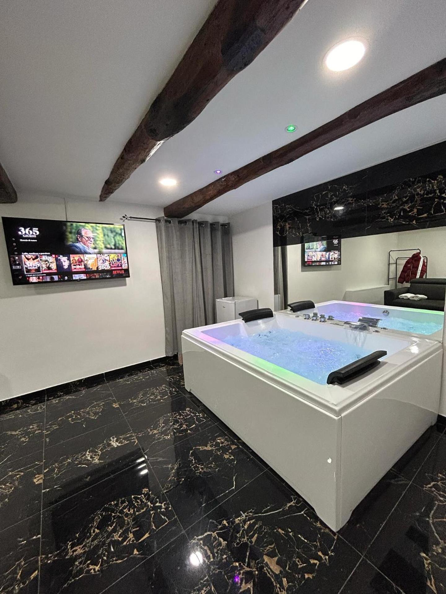 Giovanni Luxury Suites ナポリ エクステリア 写真